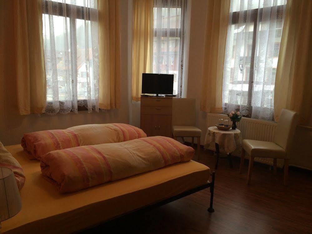 Hotel-Pension Waldeck Тодтмос Екстериор снимка